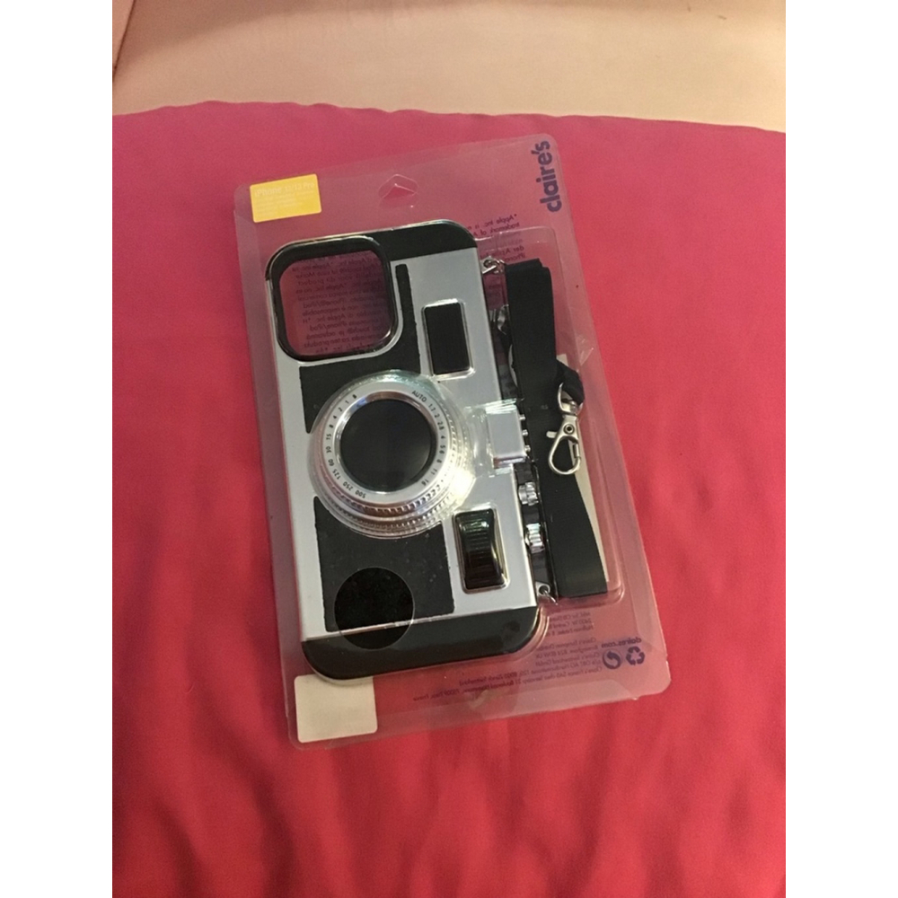 Claire's Black Silver iPhone 13/13 Pro Camera Design Phone Case NEW